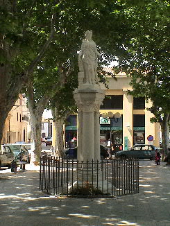 madeleine marseillan statue languedoc herault plage 